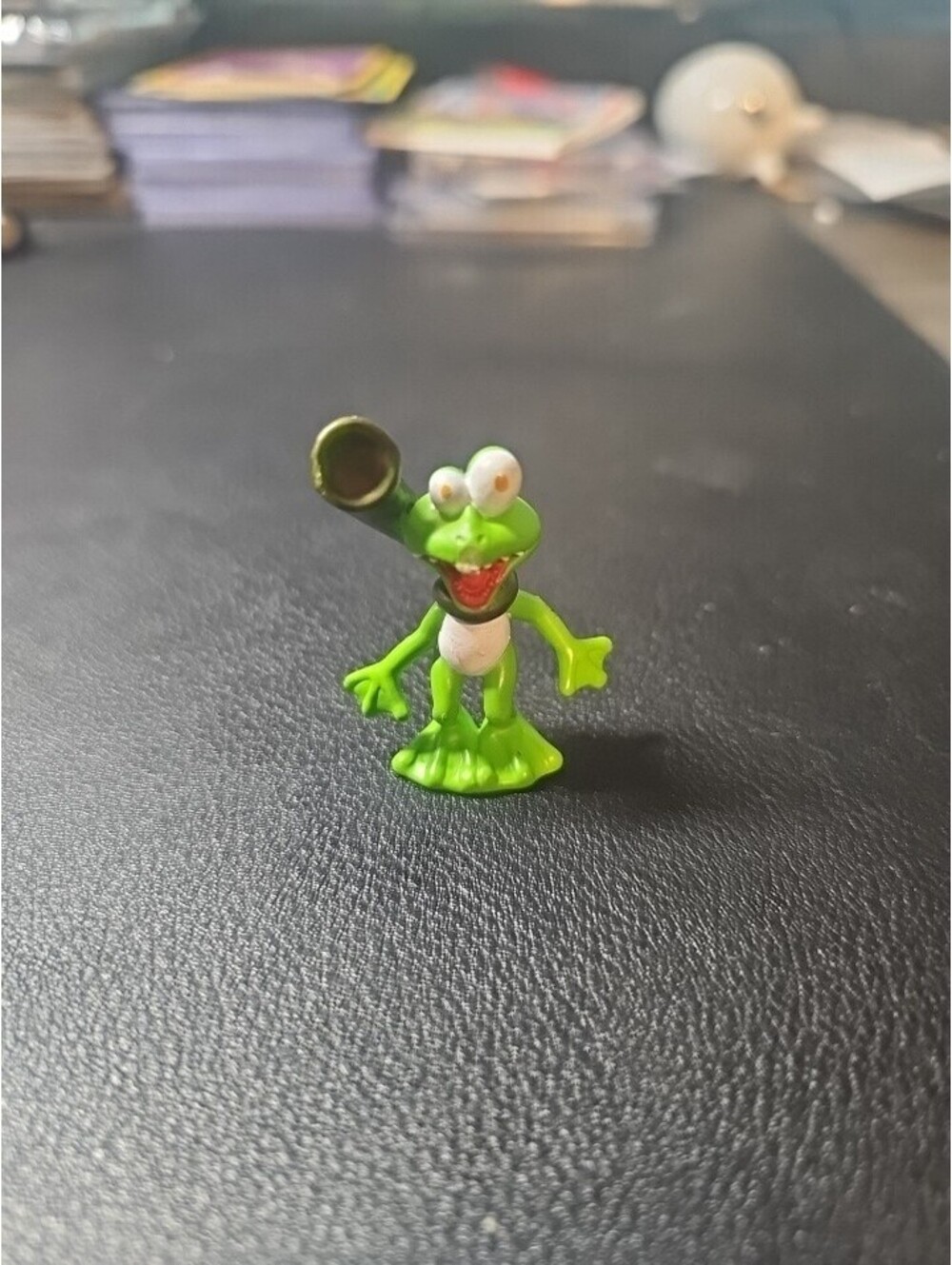 Digimon Digital Monsters - Gekomon - 1.5" Mini Figure H-T (Bandai) 2000